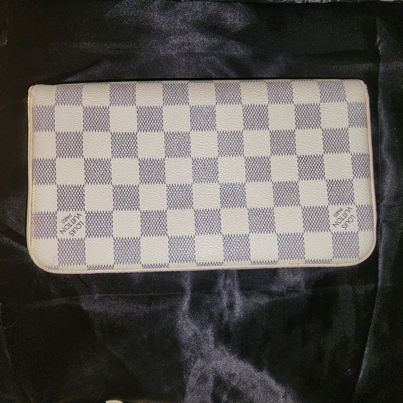 Louie Vuitton Damier Azur Felice Pouchette - Picture 2 of 15